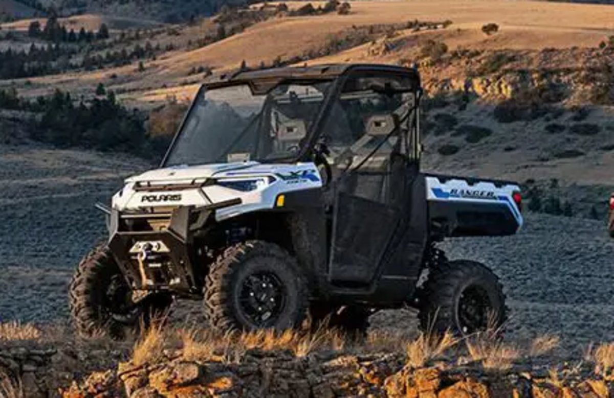 The suspect vehicle may look like or similar to the Polaris Ranger off road “side-by-side” vehicle in this photo. The model and color may vary.