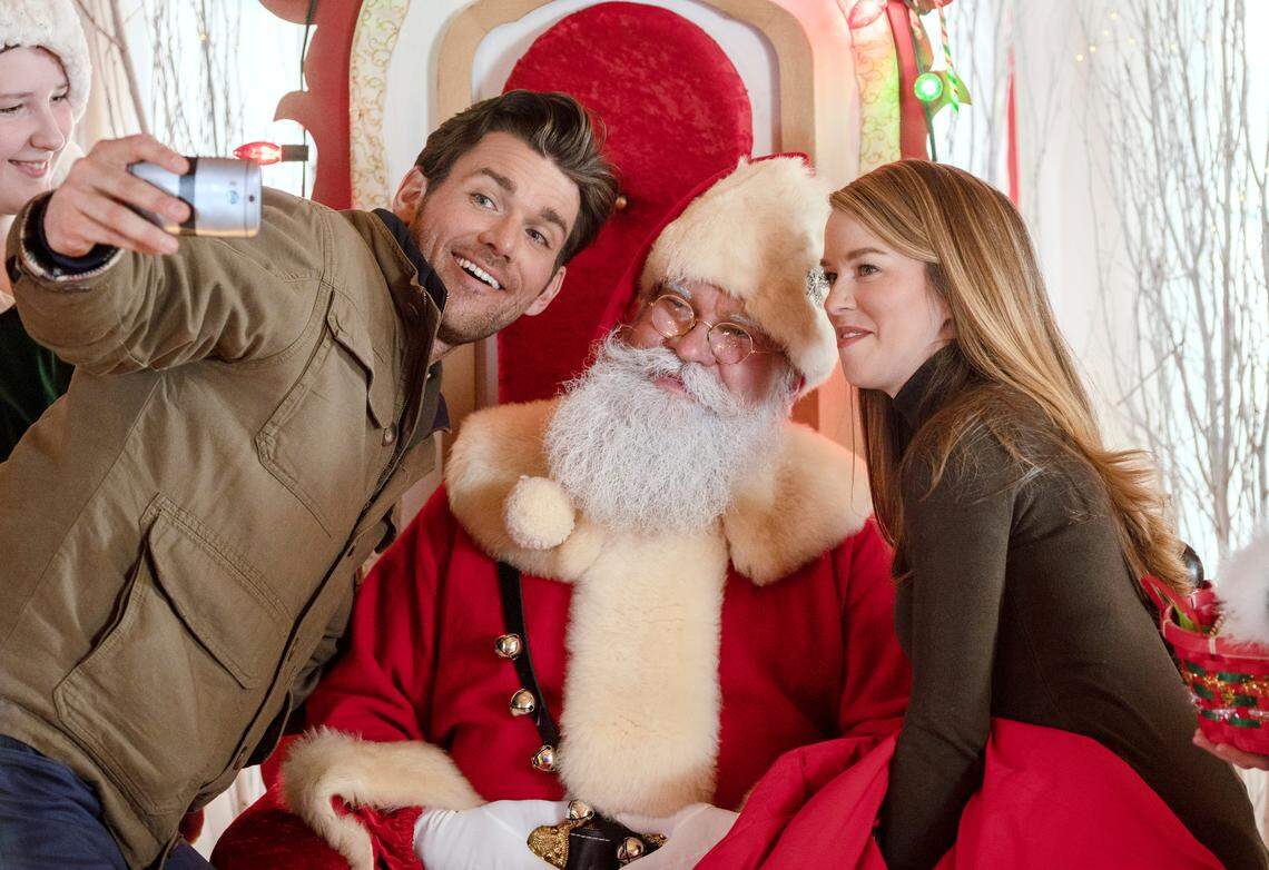 Kevin McGarry and Kim Shaw in the 2019 Hallmark Christmas movie “Christmas Scavenger Hunt.” Hallmark is filming at least one other Christmas movie in North Carolina this year.