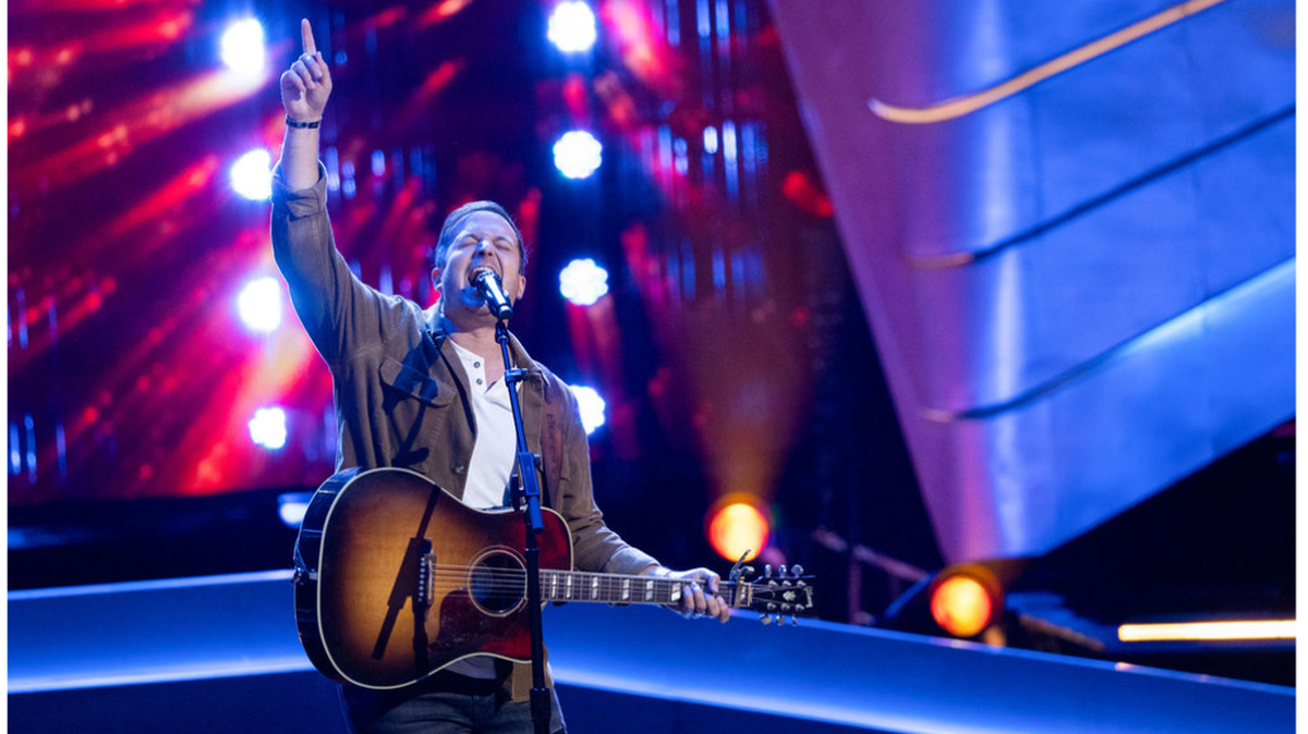 Wake County Deputy Robert Hunter during a blind audition on NBC’s “The Voice.”