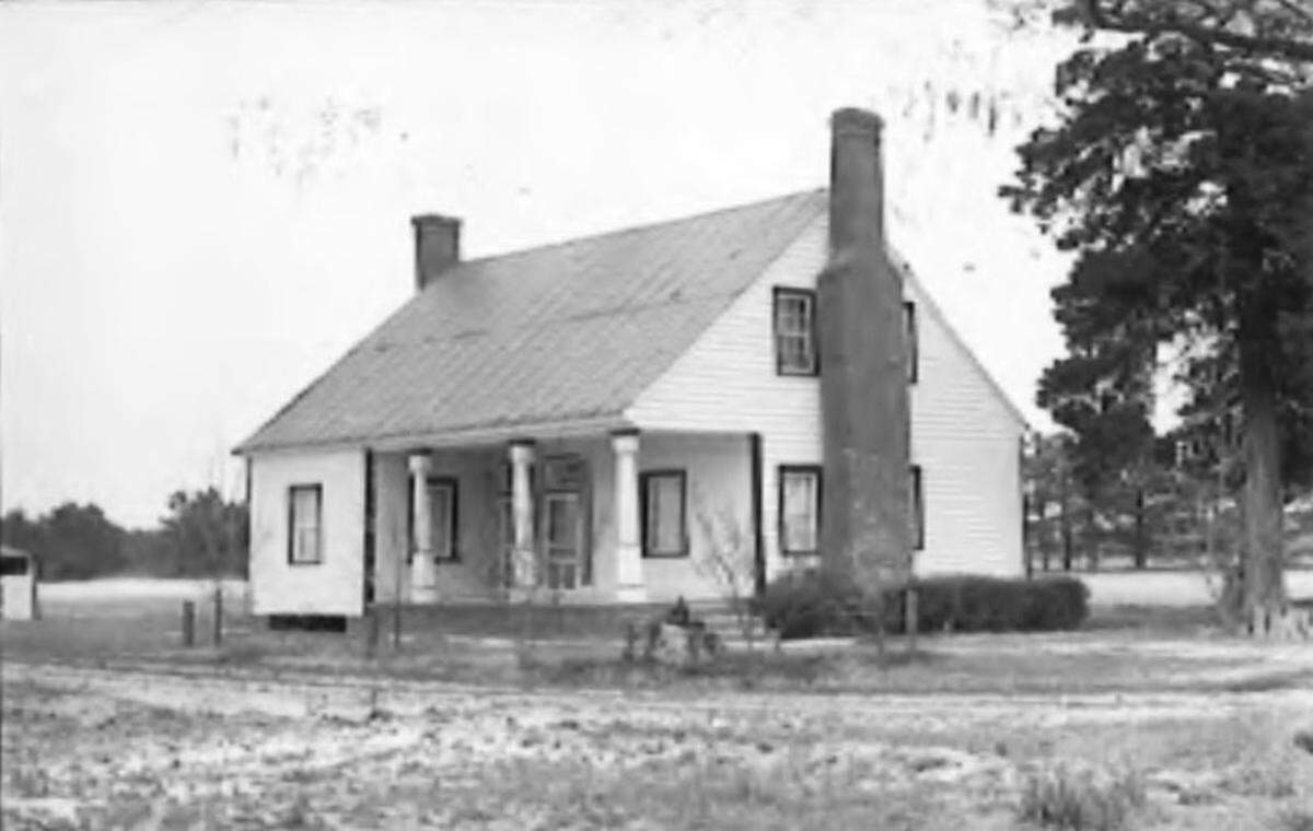 A 1982 photo of the Alfred Alman House originally located at 1301 Barefoot Rd., Newton Grove.