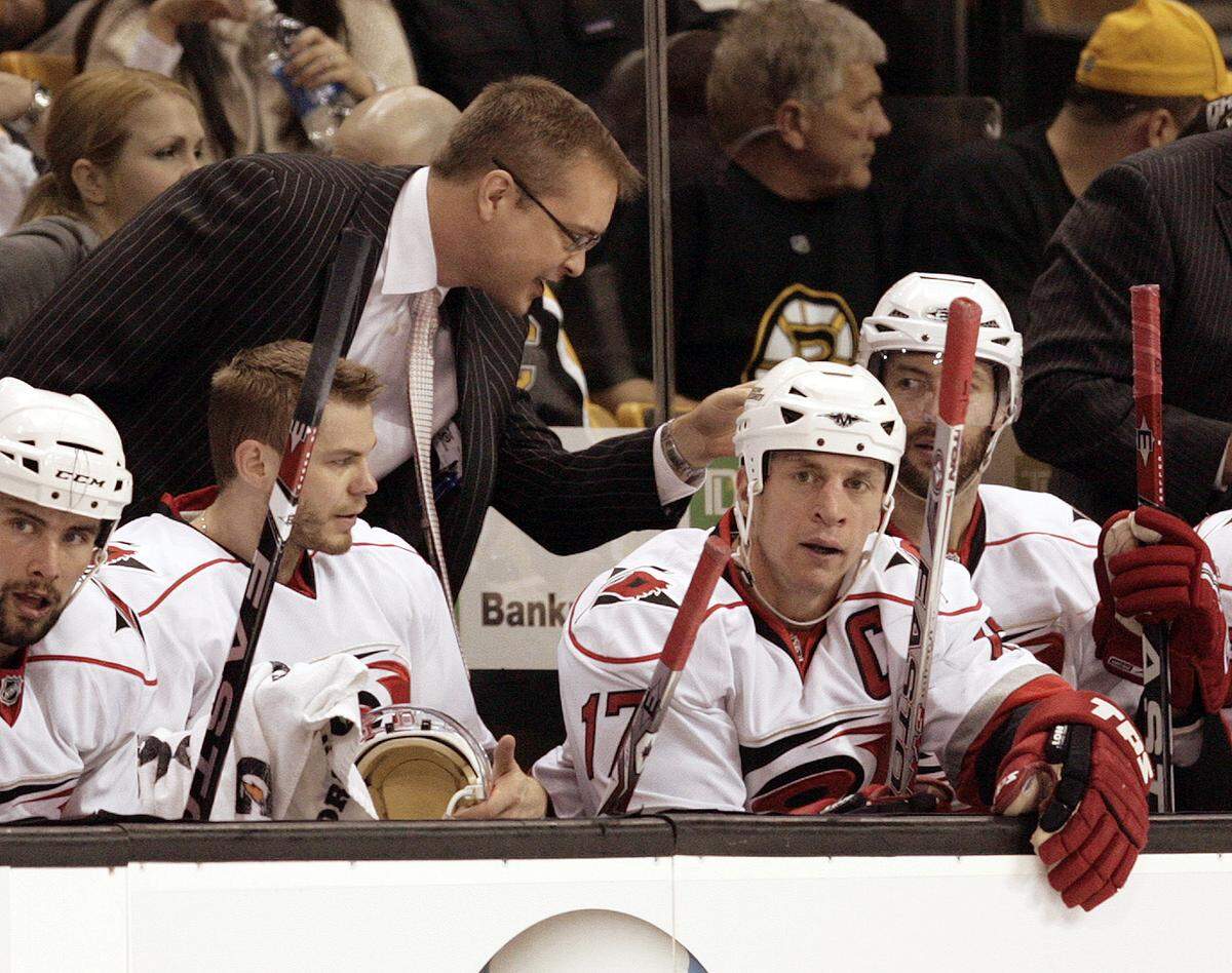 The Carolina Hurricanes’ head coach Paul Maurice directs Rod Brind’Amour (17) during first period action of Game 1 of an NHL playoff between the Carolina Hurricanes and the Boston Bruins at the TD Banknorth Garden in Boston, MA on Friday May 1, 2009. staff/Chris Seward chris.seward@newsobserver.com