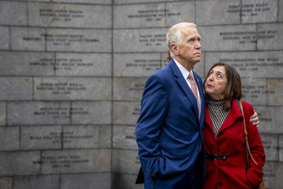 US Senator Thom Tillis and his wife Susan Tillis are pictured as an American delegation consisting of senators and members of the House of Representatives visits the Memorial for Denmark's international efforts after 1948 at Kastellet in Copenhagen, Denmark, on January 17, 2026. A bipartisan US Congress delegation visited Copenhagen to voice support for Denmark and Greenland, insisting that US President Donald Trump's designs on the Arctic island did not have the backing of the American people. 