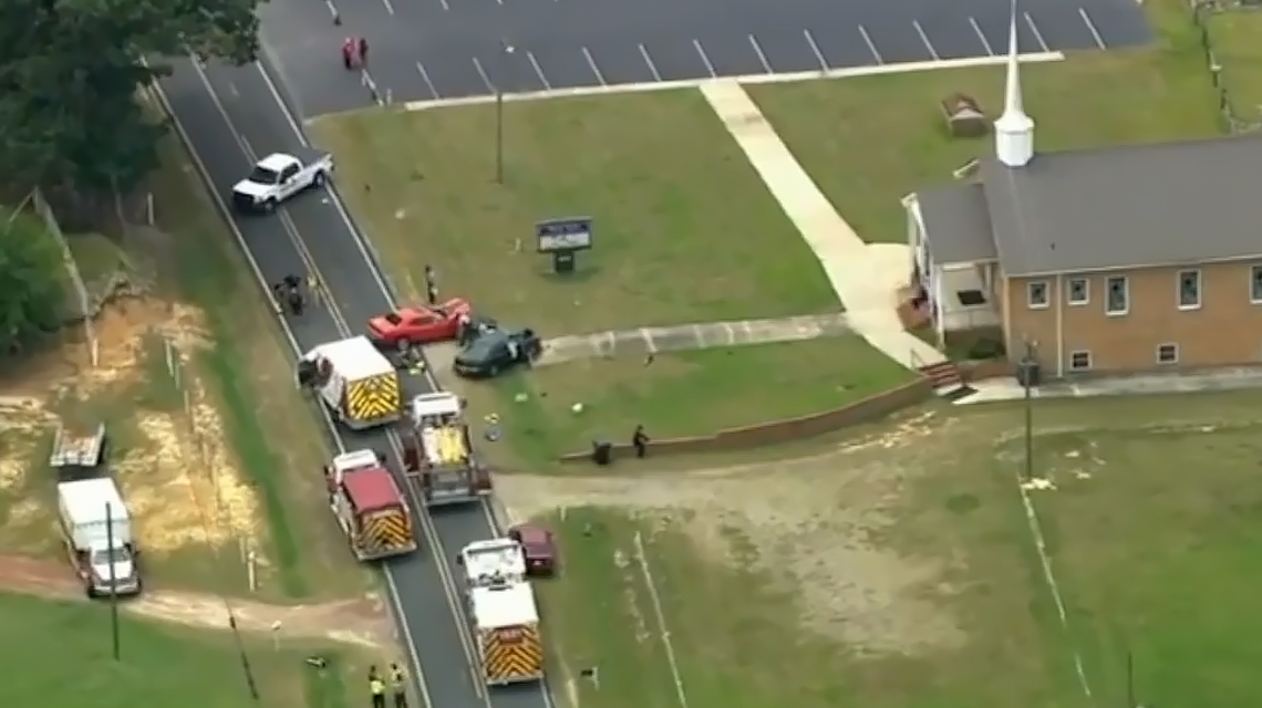 Driver charged after 2 killed, 3 injured in Harnett County crash ...