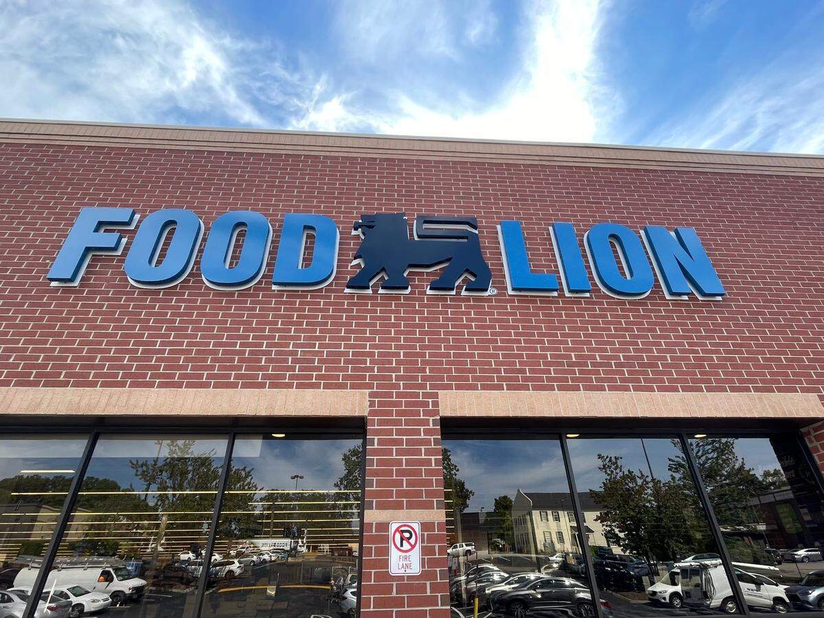 Food Lion’s holiday meal, which feeds 10 people for under $40, includes a frozen turkey and sides such as green bean casserole and macaroni and cheese.
