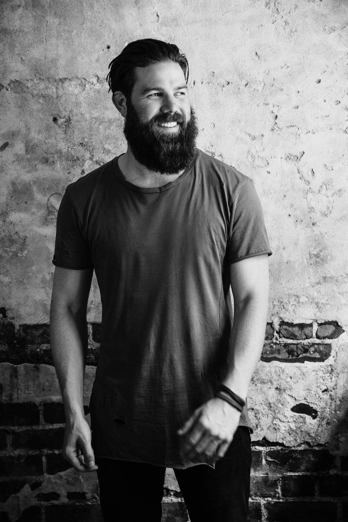 Singer Jordan Davis will be part of the Acoustic Concert, #2 at Rupp Arena.
