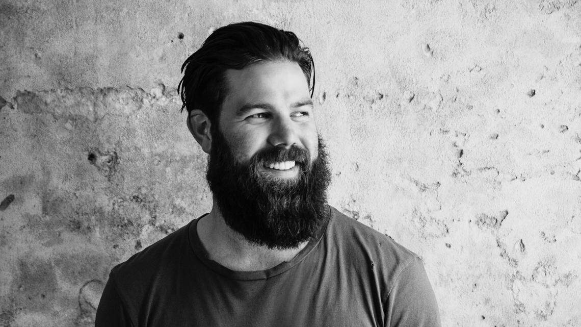 Singer Jordan Davis struggled in Nashville for years, but the country star is having a great 2018, from a hit song, “Singles You Up,” to his debut album, “Home State.” He will open for Kip Moore at The Ritz Oct. 18.