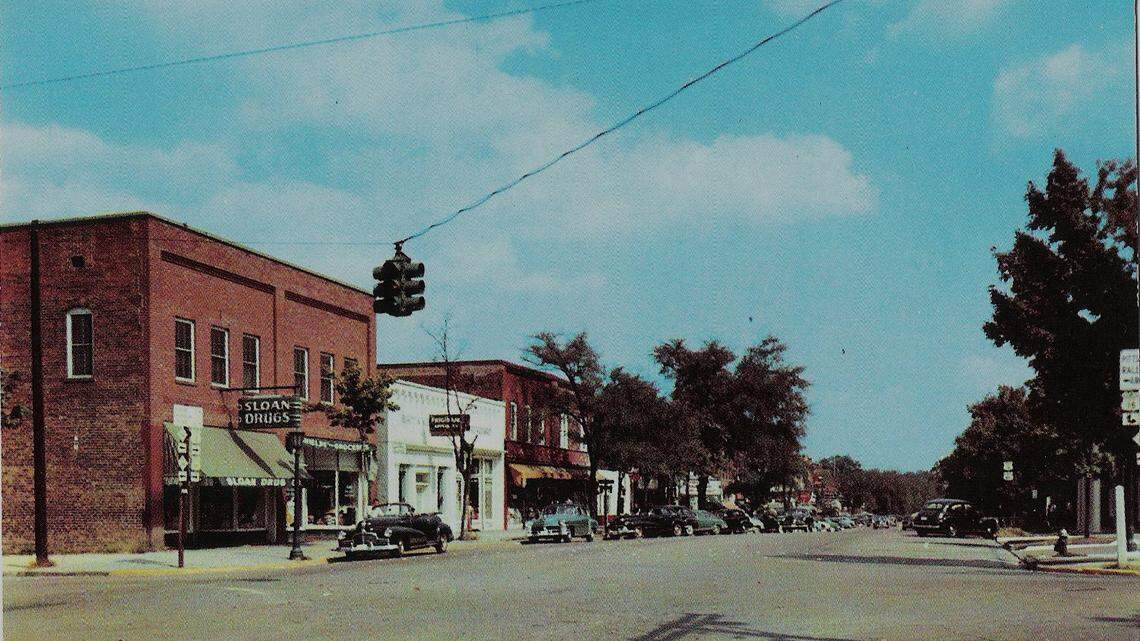 Photos: Take a look at Chapel Hill’s Franklin Street through the years