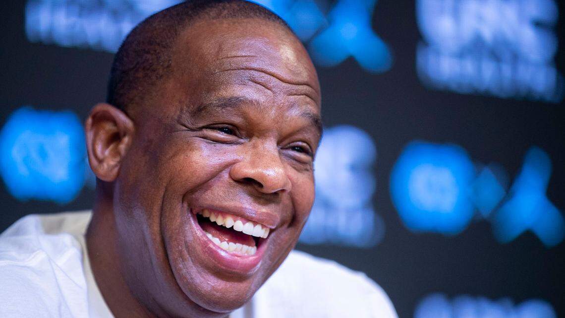 North Carolina coach Hubert Davis added a commitment for the 2024 class with Drake Powell’s decision.