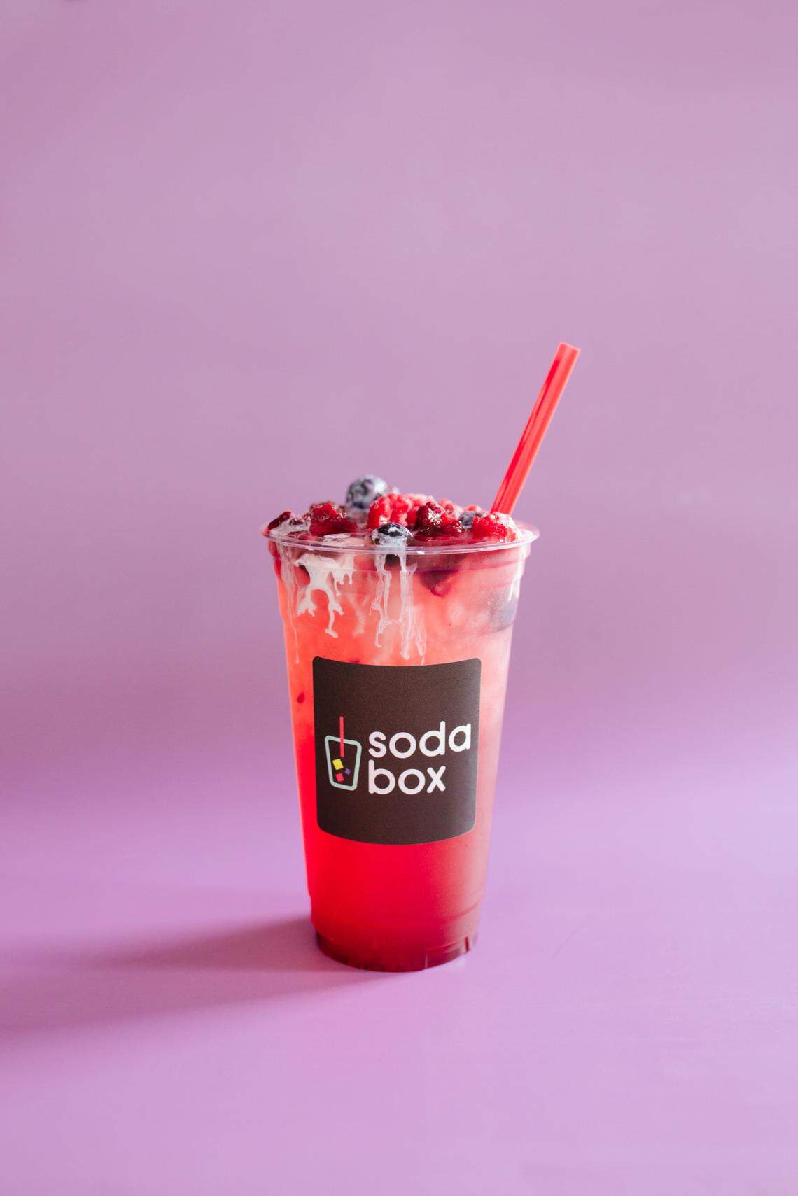 Summer Berry Fling is a Fresh Love drink at Sodabox. It’s made with still or carbonated water, blackberry, strawberry, raspberry puree, mixed berries puree and diced mixed berries.