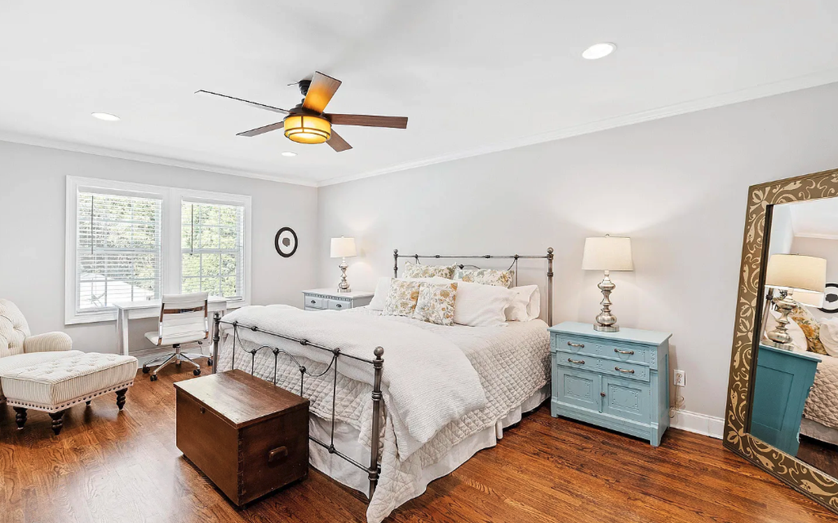2819 Anderson Dr, Raleigh, 27608