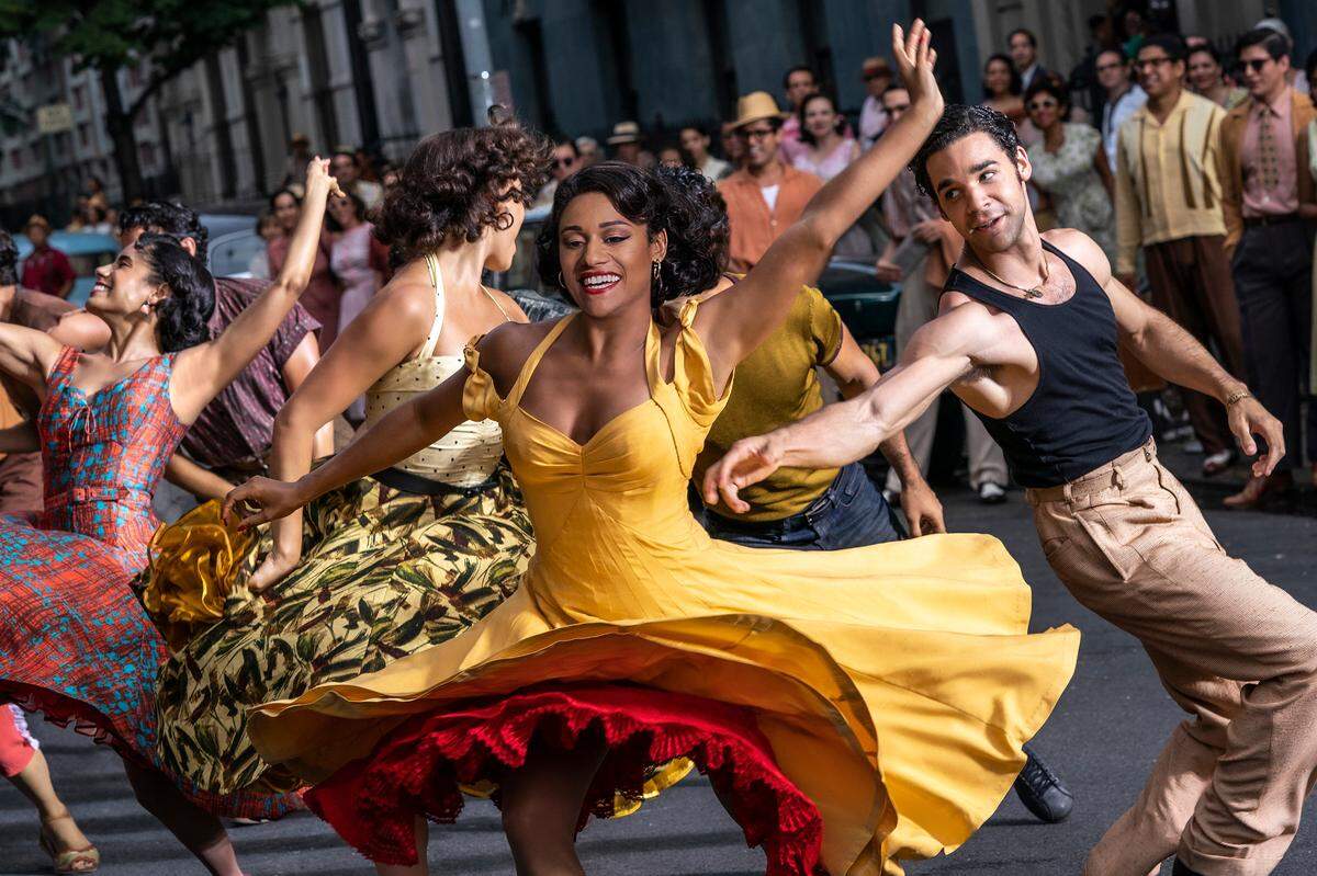 Ariana DeBose as Anita and David Alvarez as Bernardo in 20th Century Studios’ WEST SIDE STORY.
