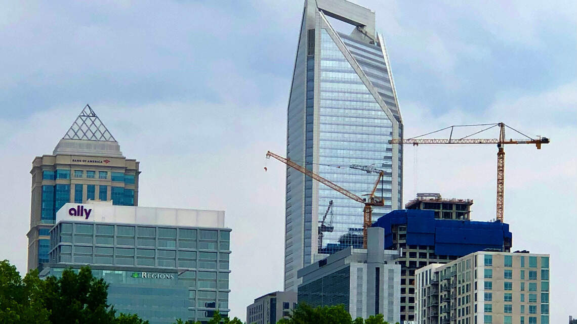Wells Fargo wants to add its name to Charlotte skyline and alter iconic uptown building