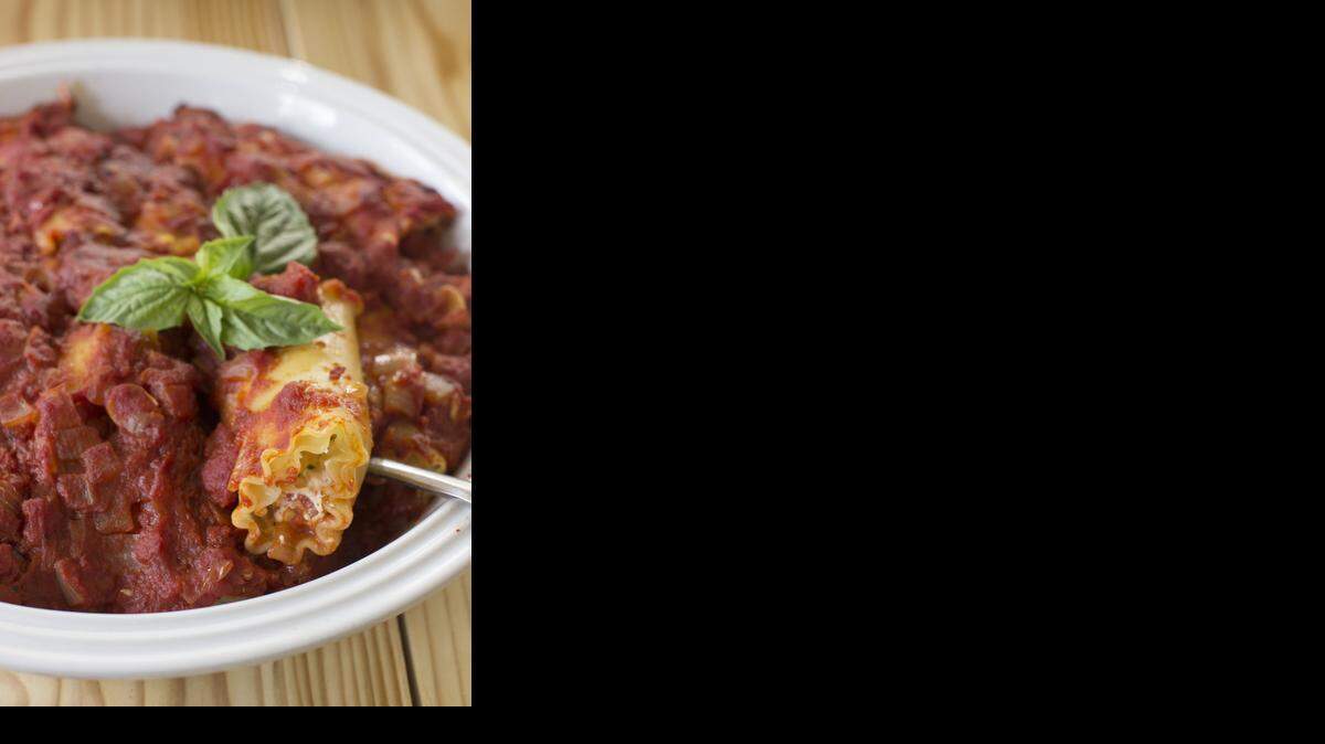 Food Christmas Manicotti