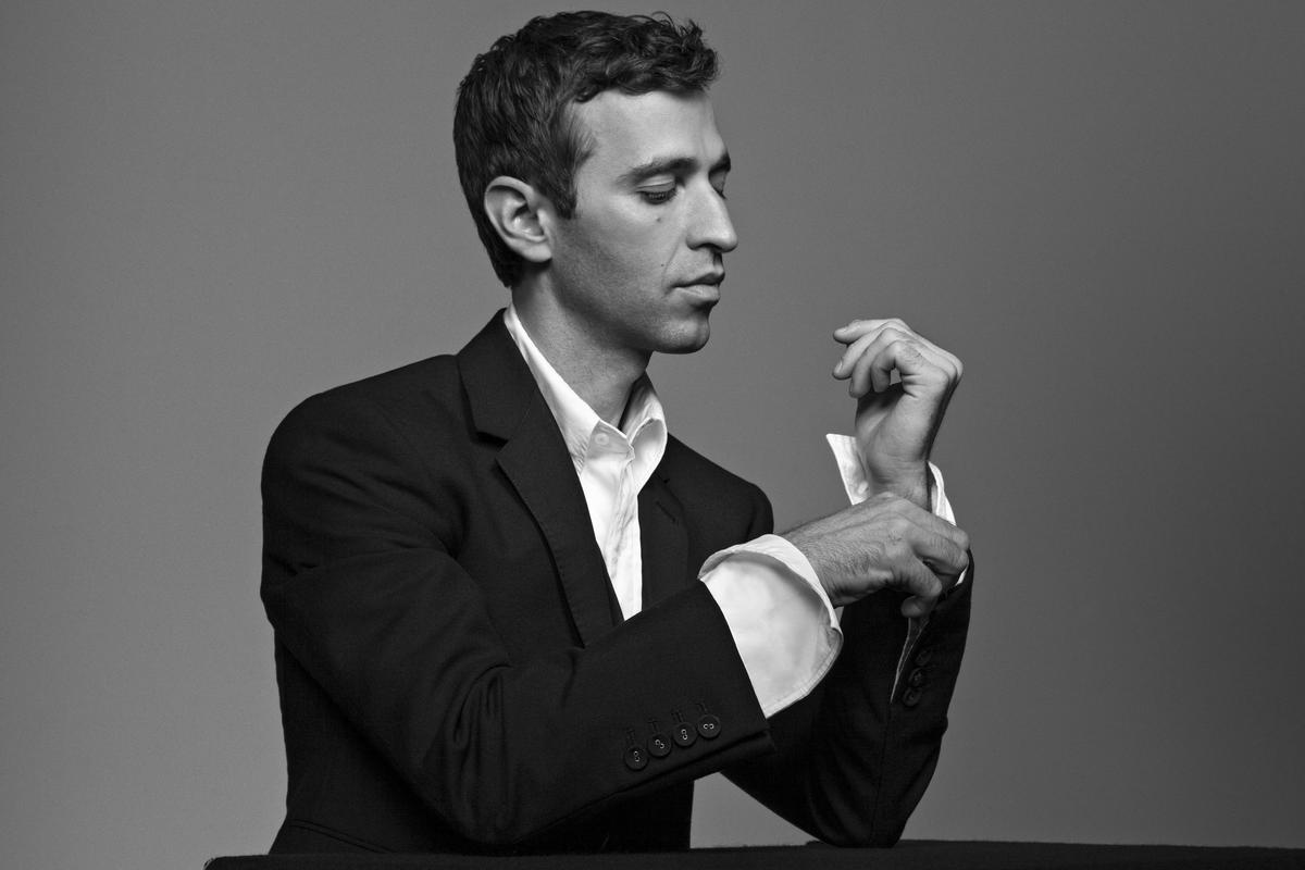 Anthony Roth Costanzo,a Durham native, is now an international opera star. Costanzo will sing Handel arias and Philip Glass pieces with the 30-piece chamber orchestra, Les Violons du Roy, at Duke’s Baldwin Auditorium Oct. 12th.