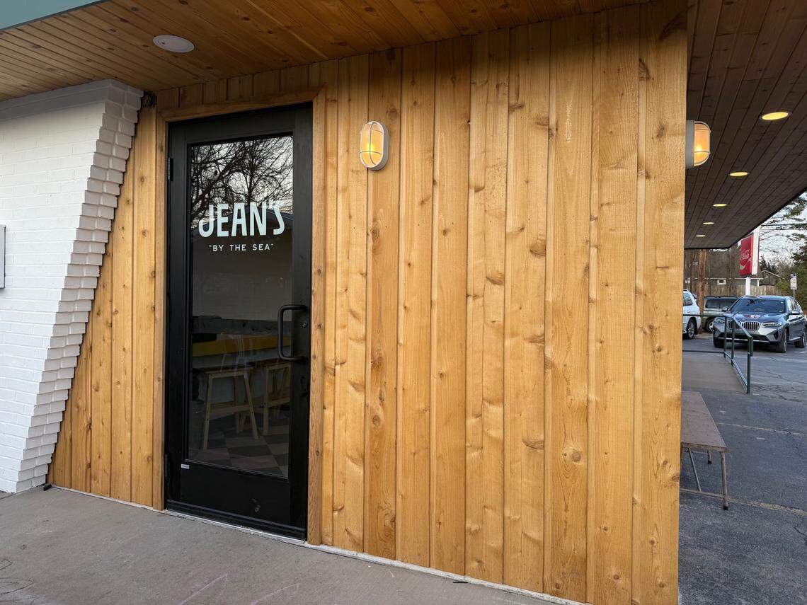 The new Jean’s By The Sea offers a coastal vibe and fried seafood in Durham.