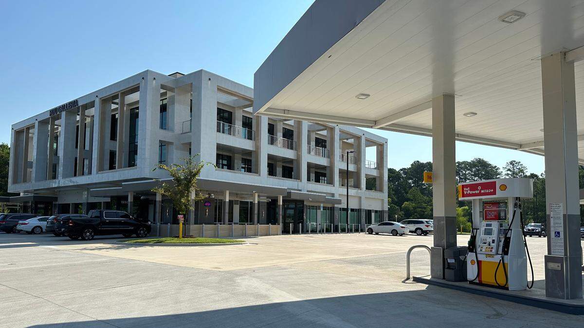 The RDU Galleria near Raleigh-Durham International Airport includes gas station, food court, convenience store and office building under one roof.