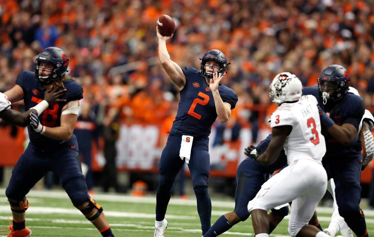 Syracuse quarterback Eric Dungey (2) passes during the first half of N.C. State’s game against Syracuse at the Carrier Dome in Syracuse, N.Y., Saturday, Oct. 27, 2018.