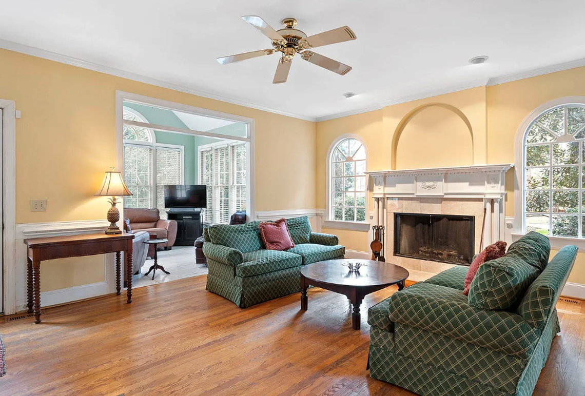 1061 Vestavia Woods Dr, Raleigh, 27615