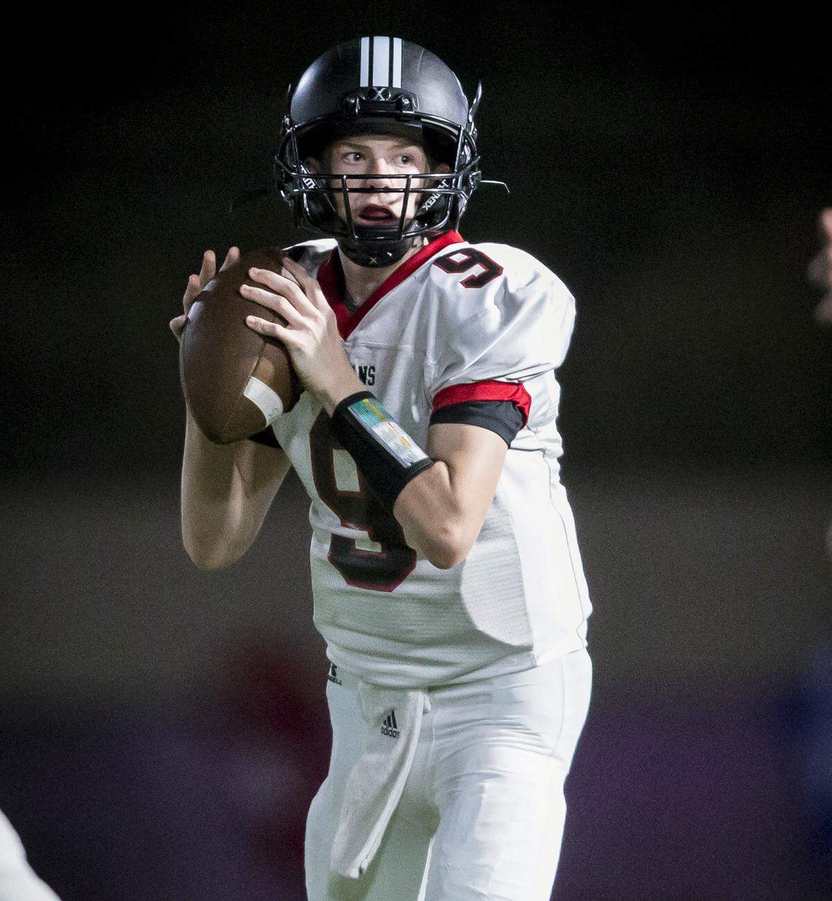 Quarterback Ben Finley (9) of Paradise Valley prepares to throw during a game against Notre Dame Prep October 6, 2016 in Scottsdale, Arizona.