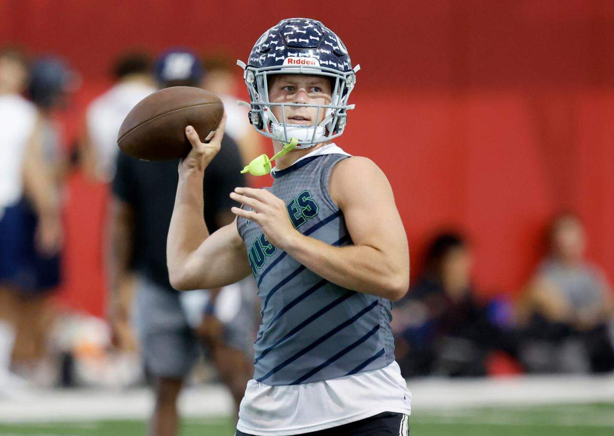 Heritage High School’s Lex Thomas participates in 7-on-7 drills at the Close-King Indoor Practice Facility in Raleigh, N.C., on Thursday, June 16, 2022.