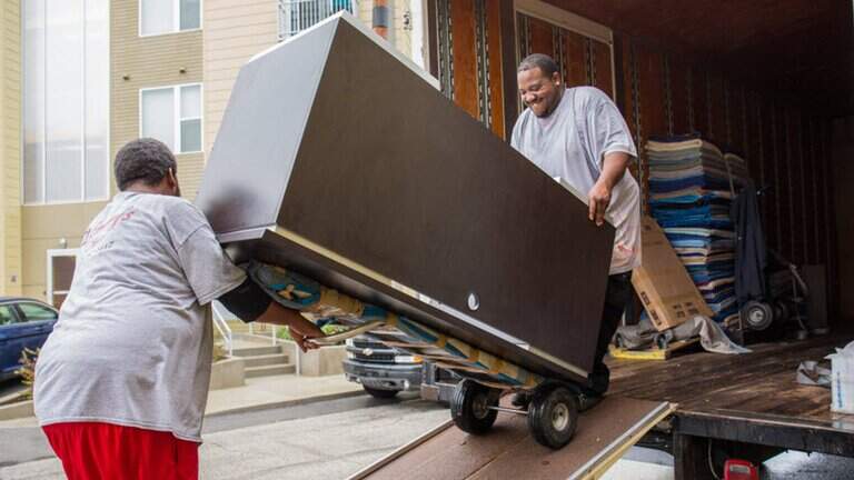 Got family or friends moving to NC? Here’s how to help them pick a moving company