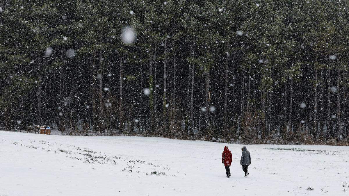 How much more will it snow in Raleigh area today? Here’s when winter storm exits NC