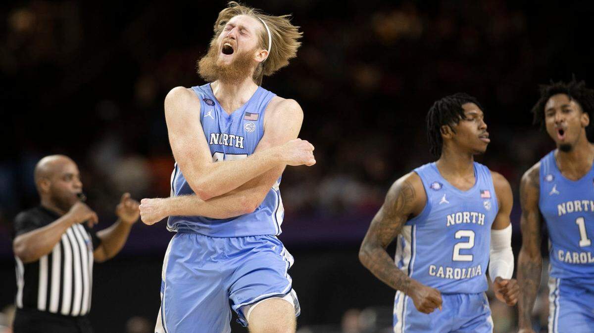 North Carolina’s Brady Manek reacts after a 3-point basket to give the Tar Heels a 28-22 lead over Kansas during the first half of the NCAA Championship game on Monday, April 4, 2022, at Caesars Superdome in New Orleans, La. Manek is playing for the Hornets in the Las Vegas Summer League.
