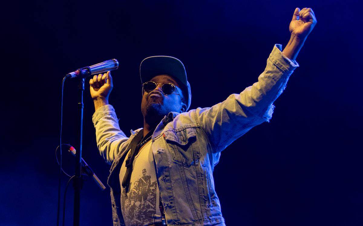 Durand Jones performs Saturday night, Oct. 7, 2023 supporting Band Together’s Mighty Giveback.