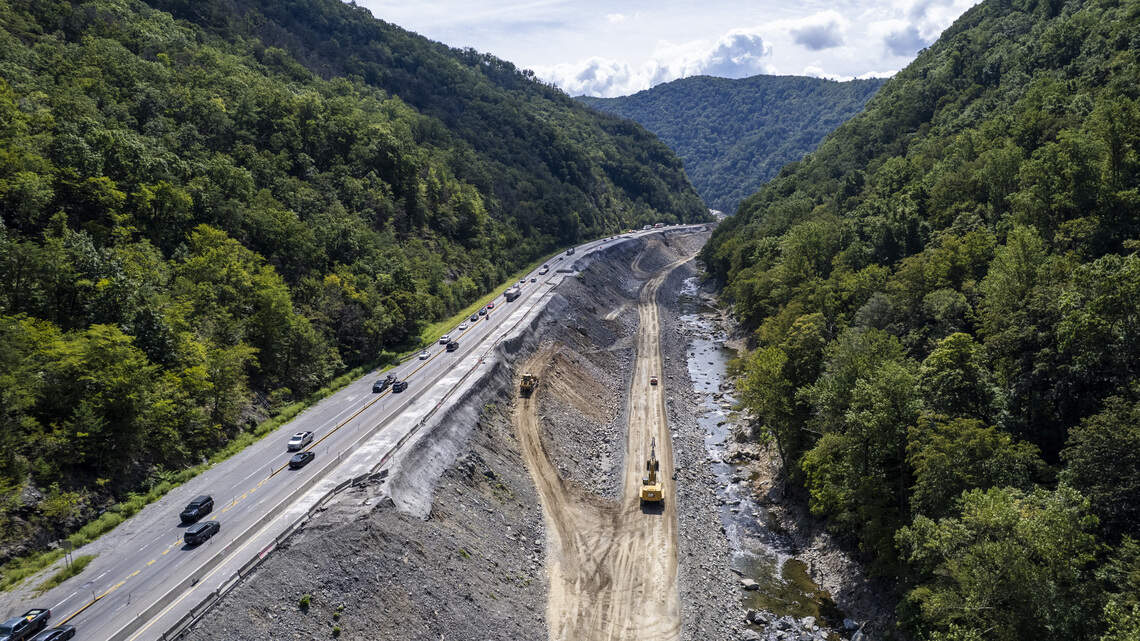 Three-year effort to rebuild I-40 begins along the Pigeon River ...