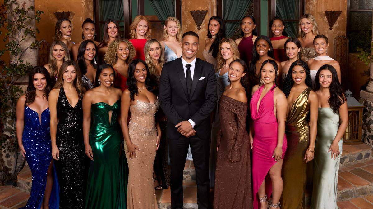 Grant Ellis and the cast of the 29th season of “The Bachelor” on ABC.