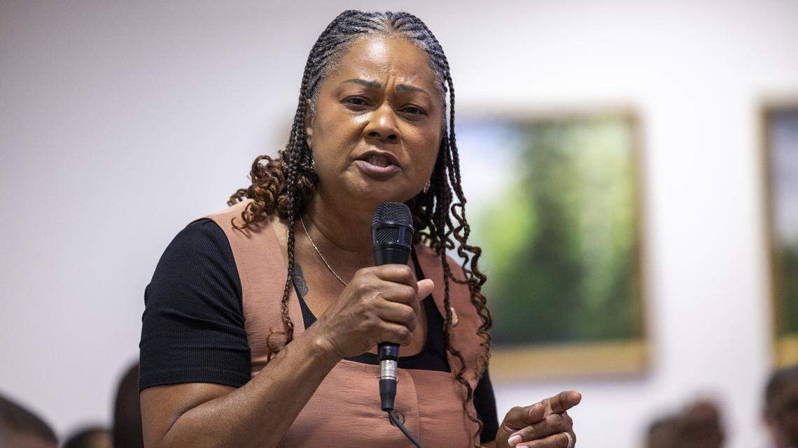 Rep. Carla D. Cunningham, a Democrat from Mecklenburg County, speaks in favor of a veto override vote on an immigration enforcement bill, breaking ranks with fellow Democrats during a series of veto override votes Tuesday, July 29, 2025, at the General Assembly.