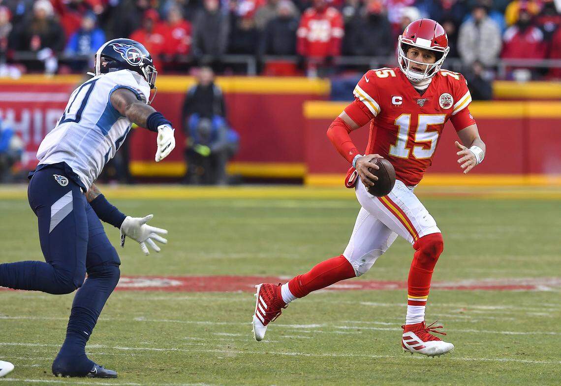 Kansas City Chiefs quarterback Patrick Mahomes scrambled left on this play in the 2019 AFC Championship game, eluded three tacklers and tight-roped the sideline on a 27-yard touchdown run.