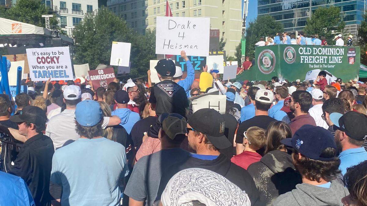 Want your sign on TV for ESPN’s College GameDay at Duke? We have ideas + tips to stand out