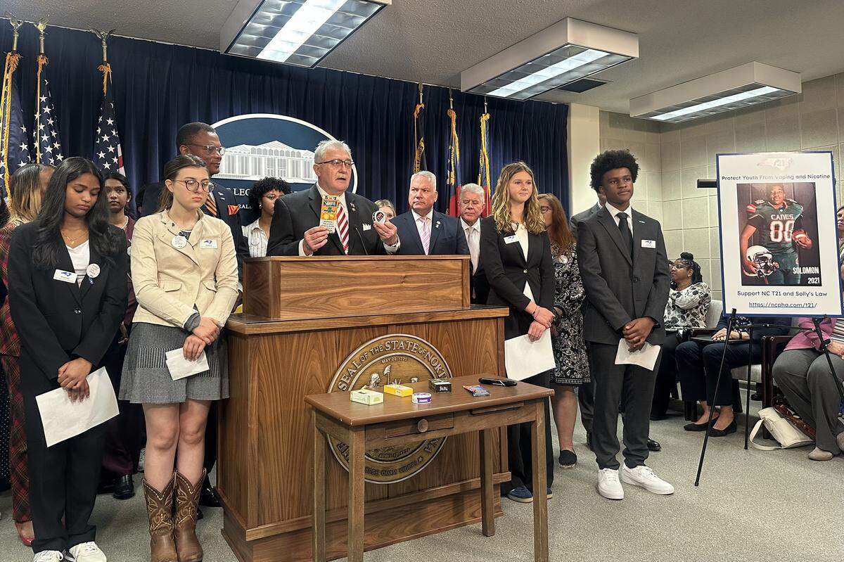 Lawmakers, teens and other advocates gather April 29, 2026, at the North Carolina General Assembly for a press conference pushing for legislation that would raise the minimum age for tobacco and nicotine product sales to 21.