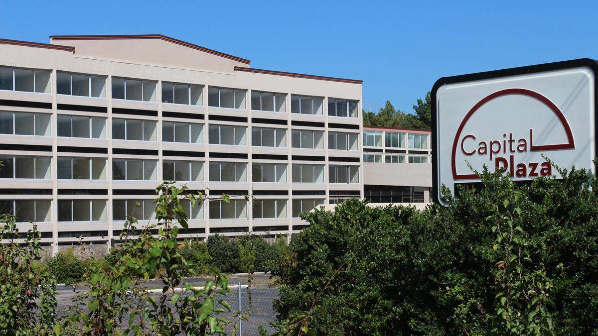 The vacant Capital Plaza hotel in Raleigh in 2016.
