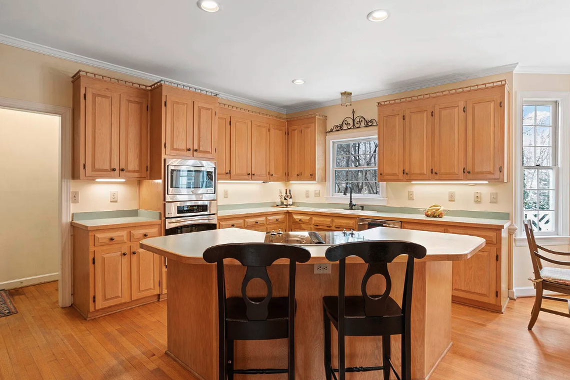 1061 Vestavia Woods Dr, Raleigh, 27615