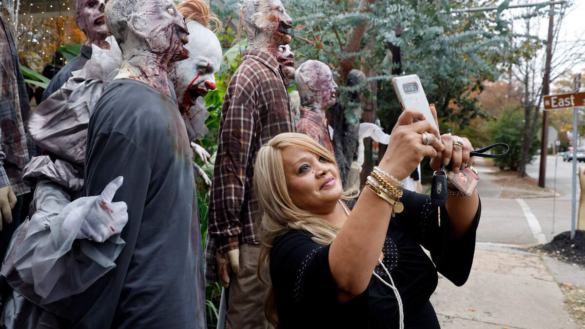 Halloween house a ‘go' in Oakwood after kerfuffle with Raleigh over rules