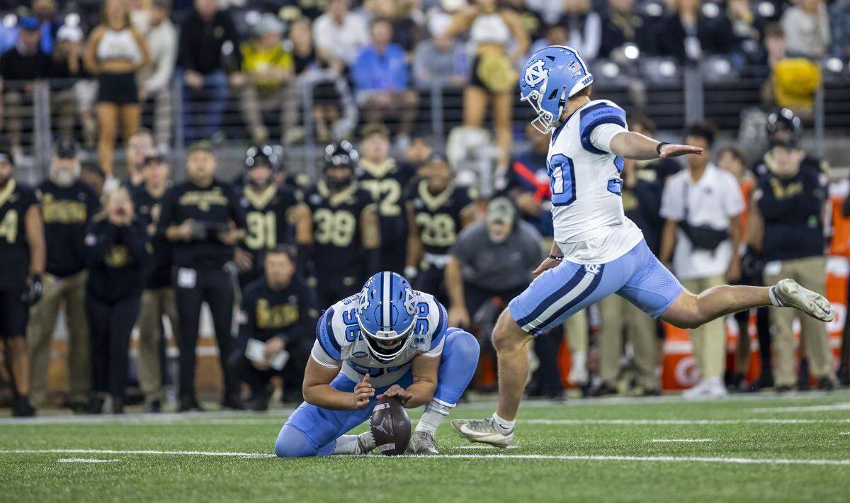 North Carolina kicker Rece Verhoff (90) boots a 40-yard field goal in the second quarter against Wake Forest on Saturday, November 15, 2025 at Allegacy Stadium in Winston-Salem, N.C. 