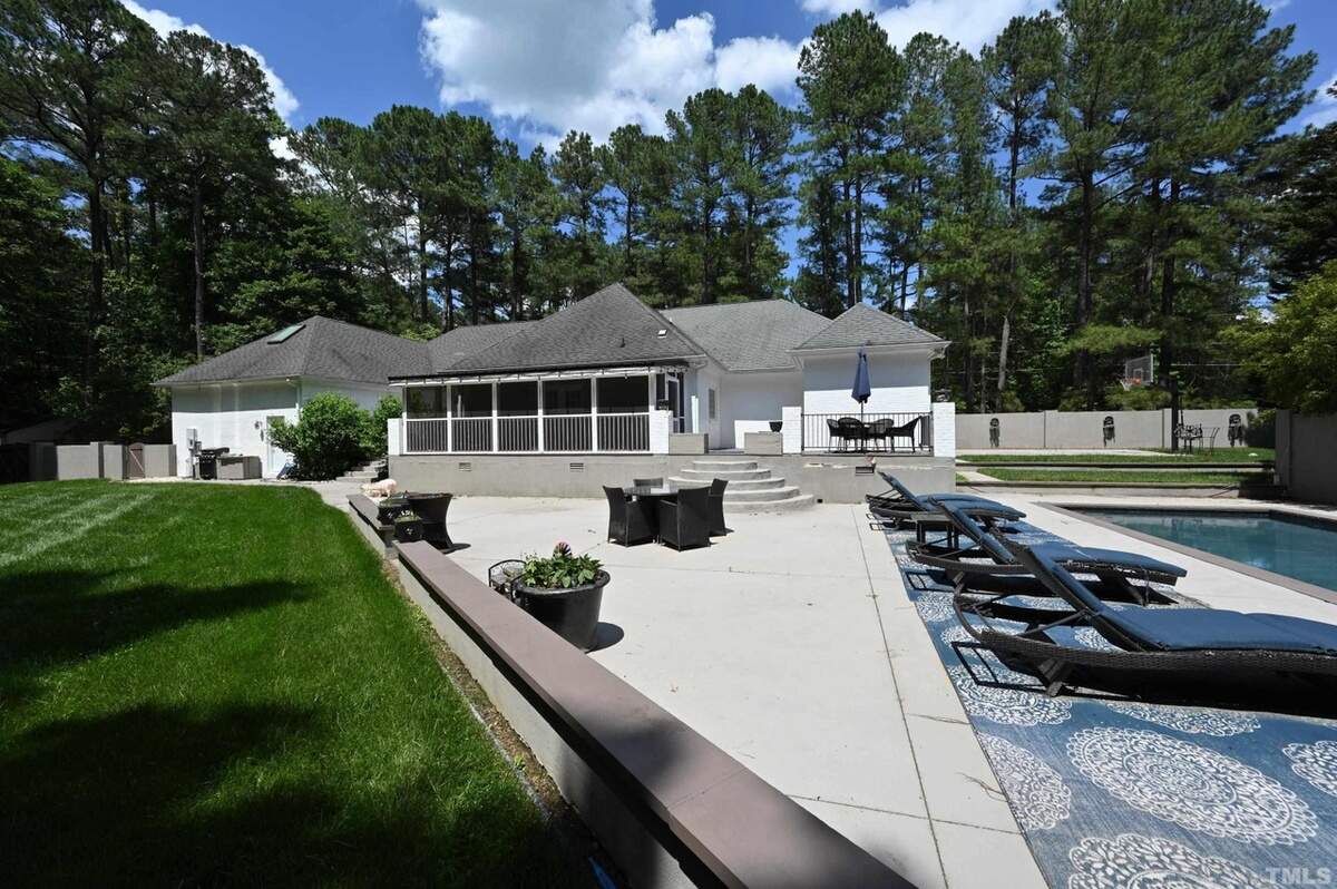 “American Idol” finalist, and recent Democratic congressional candidate, Clay Aiken has put his house in Raleigh, NC, on the market.