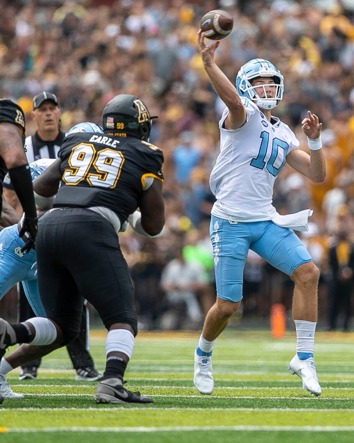 North Carolina quarterback Drake Maye (10) passes to North Carolinas J.J. Jones (5) for a 23-yard touchdown first quarter ahead on Saturday, September 3, 2022 at Kidd Brewer Stadium in Boone, N.C.
