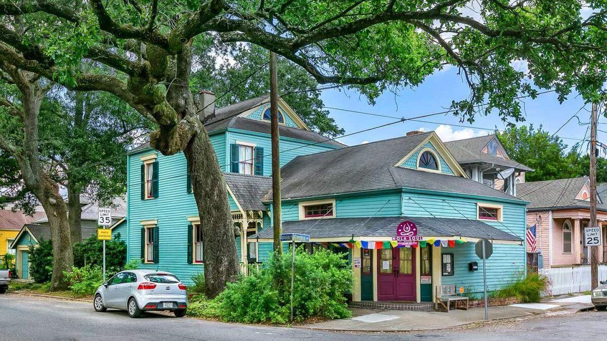 An example of an accessory commercial unit — a yoga studio — in New Orleans.