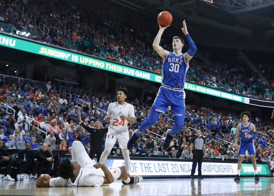 Duke’s Kyle Filipowski (30) shoots during Duke’s 85-78 victory over Miami in the semifinals of the ACC Men’s Basketball Tournament in Greensboro, N.C., Friday, March 10, 2023.
