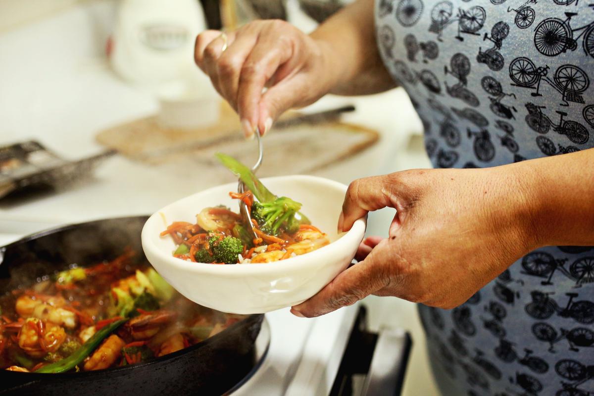 Writer Bridgette A. Lacy likes how quickly she can prepare Fresh Market’s Szechuan Shrimp Stir Fry Market Meal Kit. The meal only took 15 minutes to prepare.