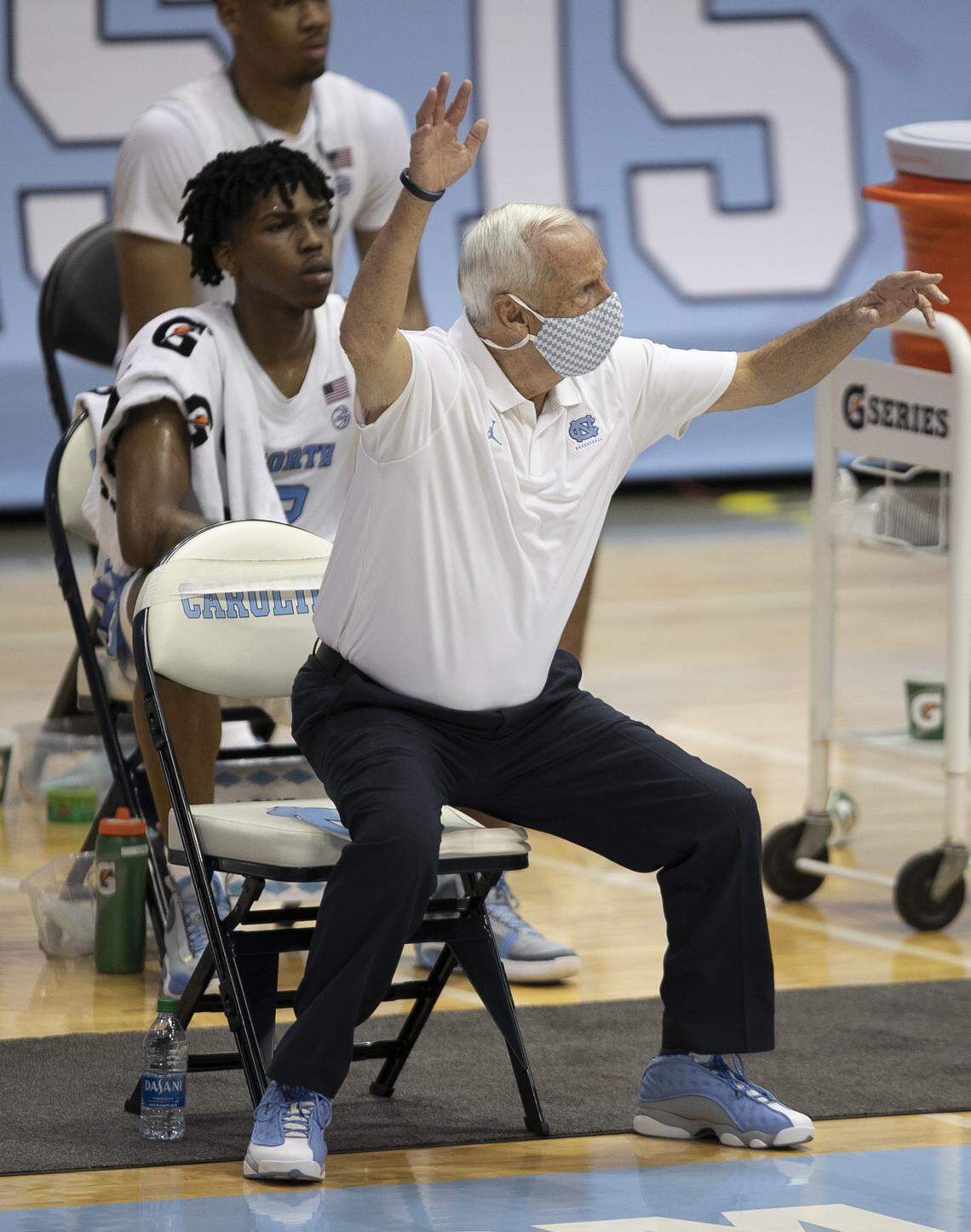 North Carolina coach Roy Williams directs his team during the second half against the College of Charleston on Wednesday, November 25, 2020 at the Smith Center in Chapel Hill, N.C.