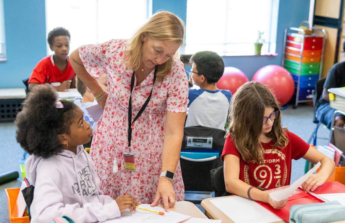 Laura Jean McDougal teaches a fourth-grade class at Rand Road Elementary School in Garner on Wednesday, Sept. 6, 2023. Rand Road saw a 22 percentage point increase last school year on state exams.
