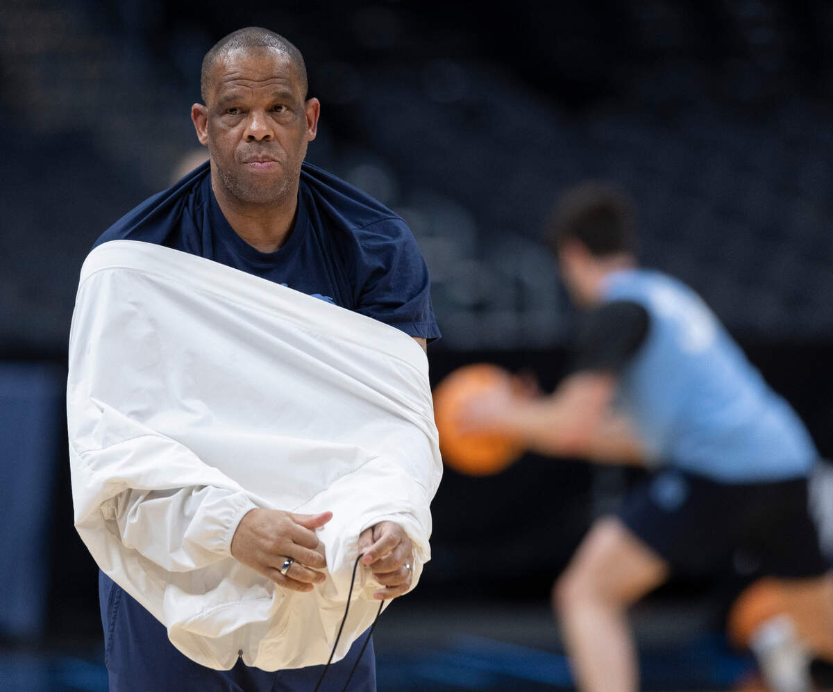 North Carolina coach Hubert Davis removes his sweatshirt during practice on Wednesday, March 27, 2024 at Crypto.com Arena in Los Angeles, CA.