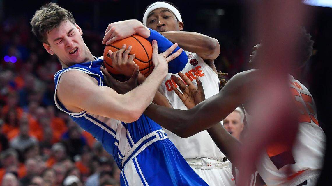 Duke basketball figures out Syracuse zone defense, earns important 77-55 ACC road win