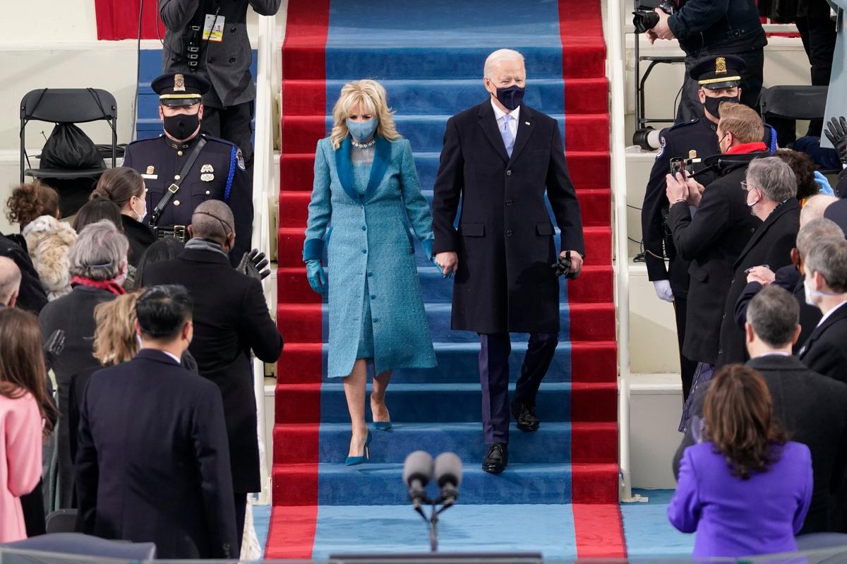 Former President George W. Bush and his wife Laura arrive for the 59th Presidential Inauguration at the U.S. Capitol for President-elect Joe Biden in Washington, Wednesday, Jan. 20, 2021.