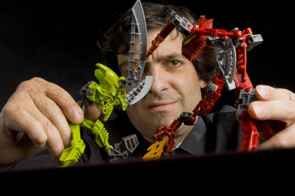 Duke professor Dan Ariely
