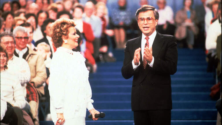 Photos: Jim Bakker, ‘Praise the Lord’ televangelist brought down by scandal, dies